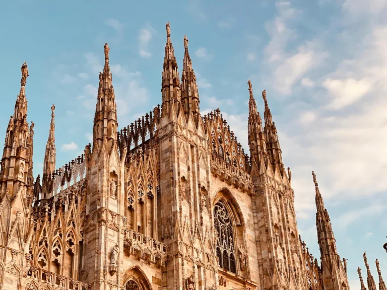 Le migliori agenzie di affitti brevi a Milano: vista del Duomo di Milano
