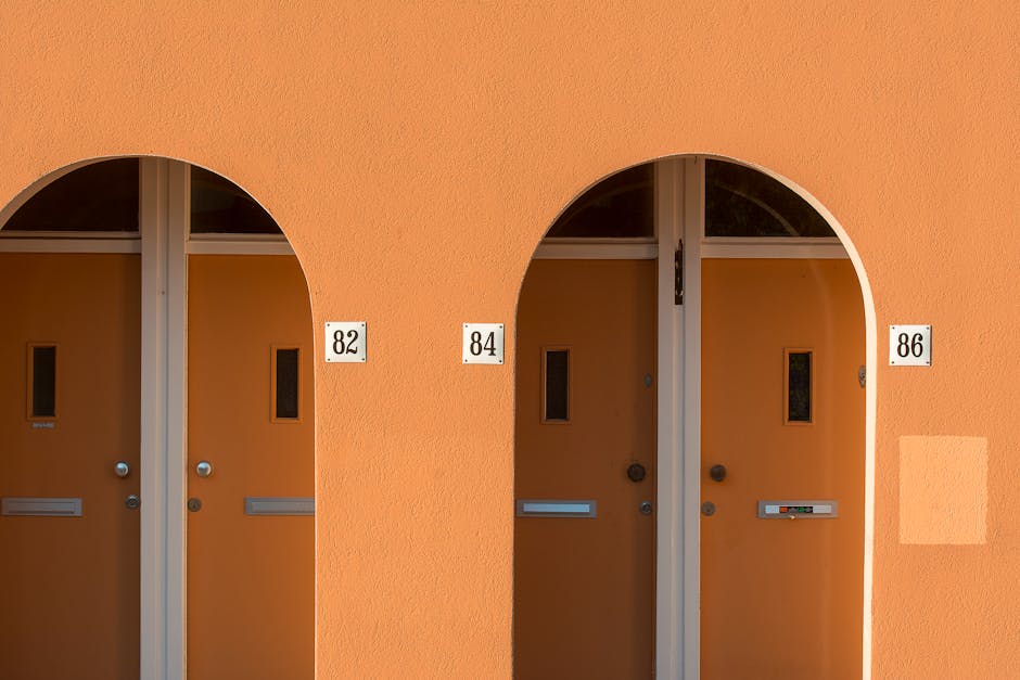 Esposizione del CIN all’ingresso dell’alloggio